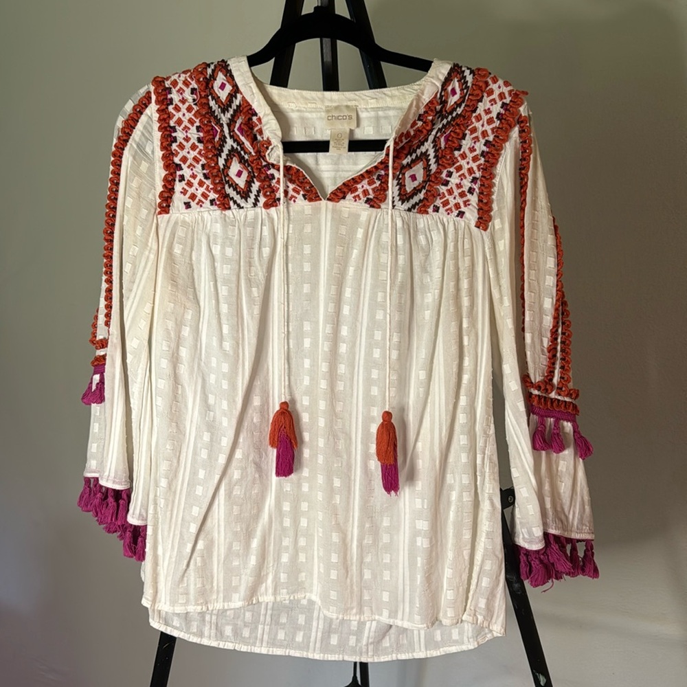 Embroidered made in India 100% cotton size 0. Worn 2-3 times.